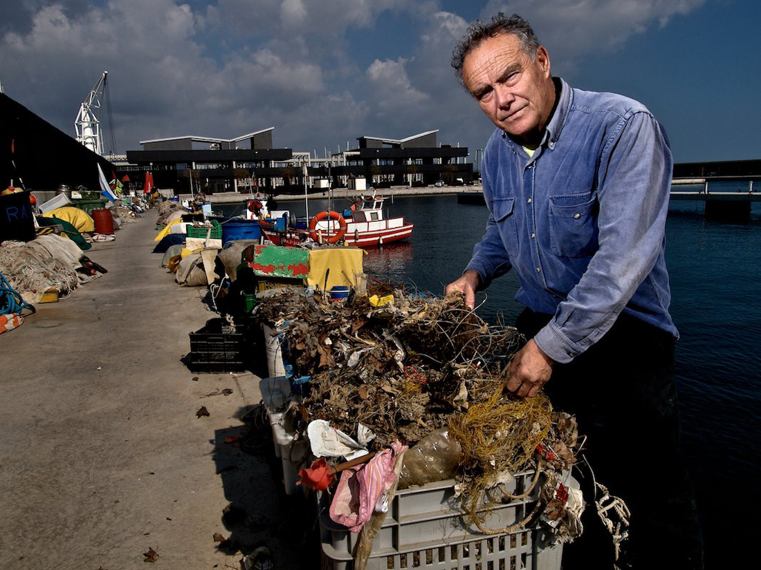 Sea pollution article