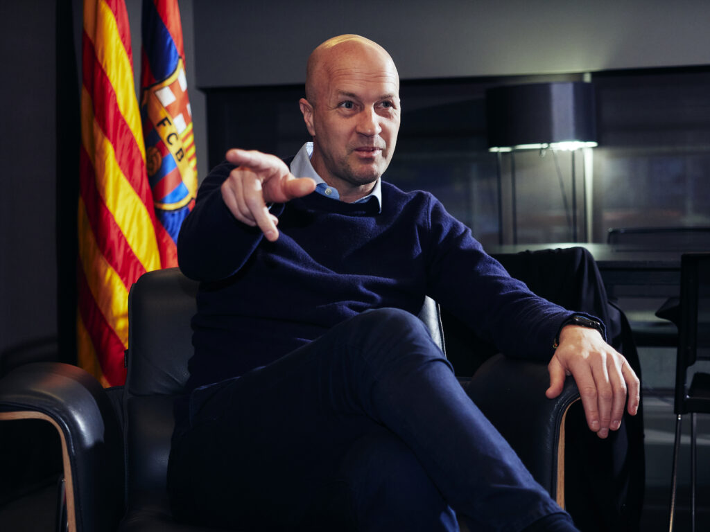 Jordi Cruyff being interviewed