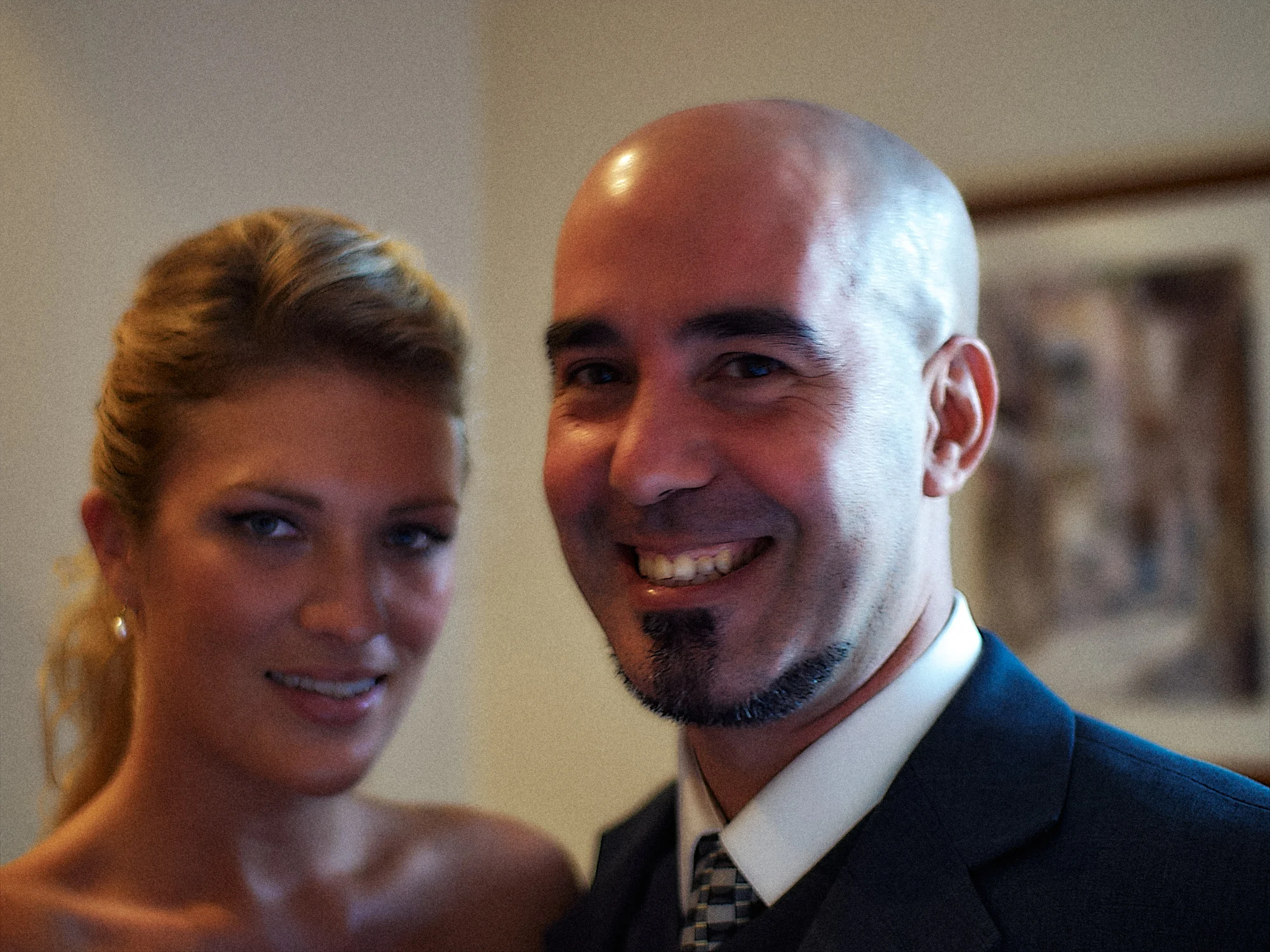 Jose and Kristy’s Barcelona Wedding – Couple Portrait Jose and Kristy smiling together at their Barcelona wedding reception